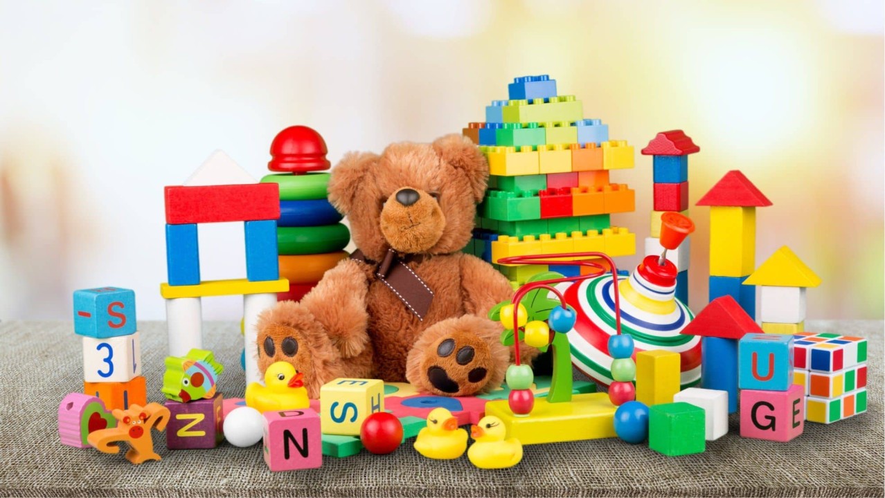Los mejores juguetes y juegos de exterior para mantener a los niños activos y entretenidos